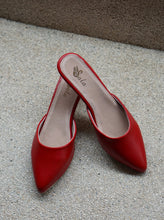 Load image into Gallery viewer, The Mules in Cherry