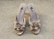 Load image into Gallery viewer, The Fleur