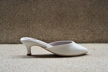 Load image into Gallery viewer, The Mules in chalk