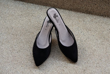 Load image into Gallery viewer, The Mules in ebony