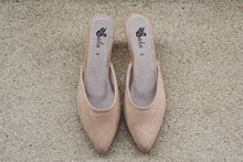 Load image into Gallery viewer, The Mules in Sand