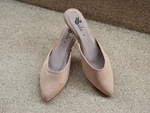 Load image into Gallery viewer, The Mules in Sand